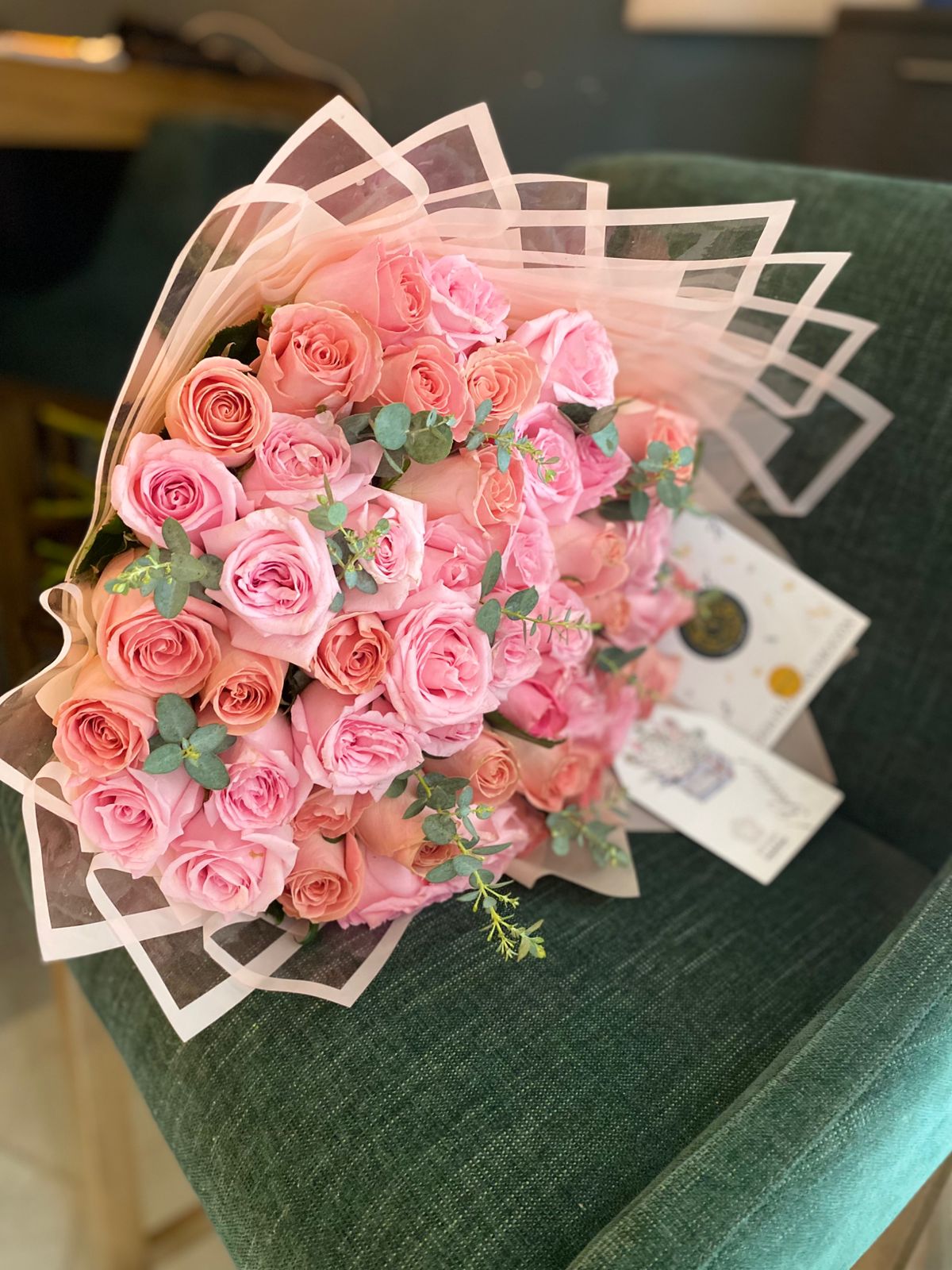 MARY BOUQUET