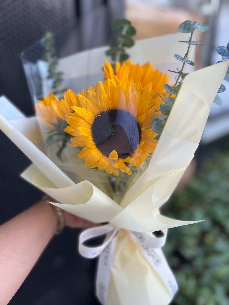 CUTE YELLOW