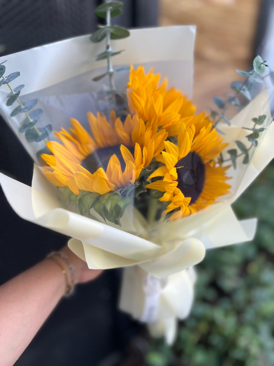 CUTE YELLOW