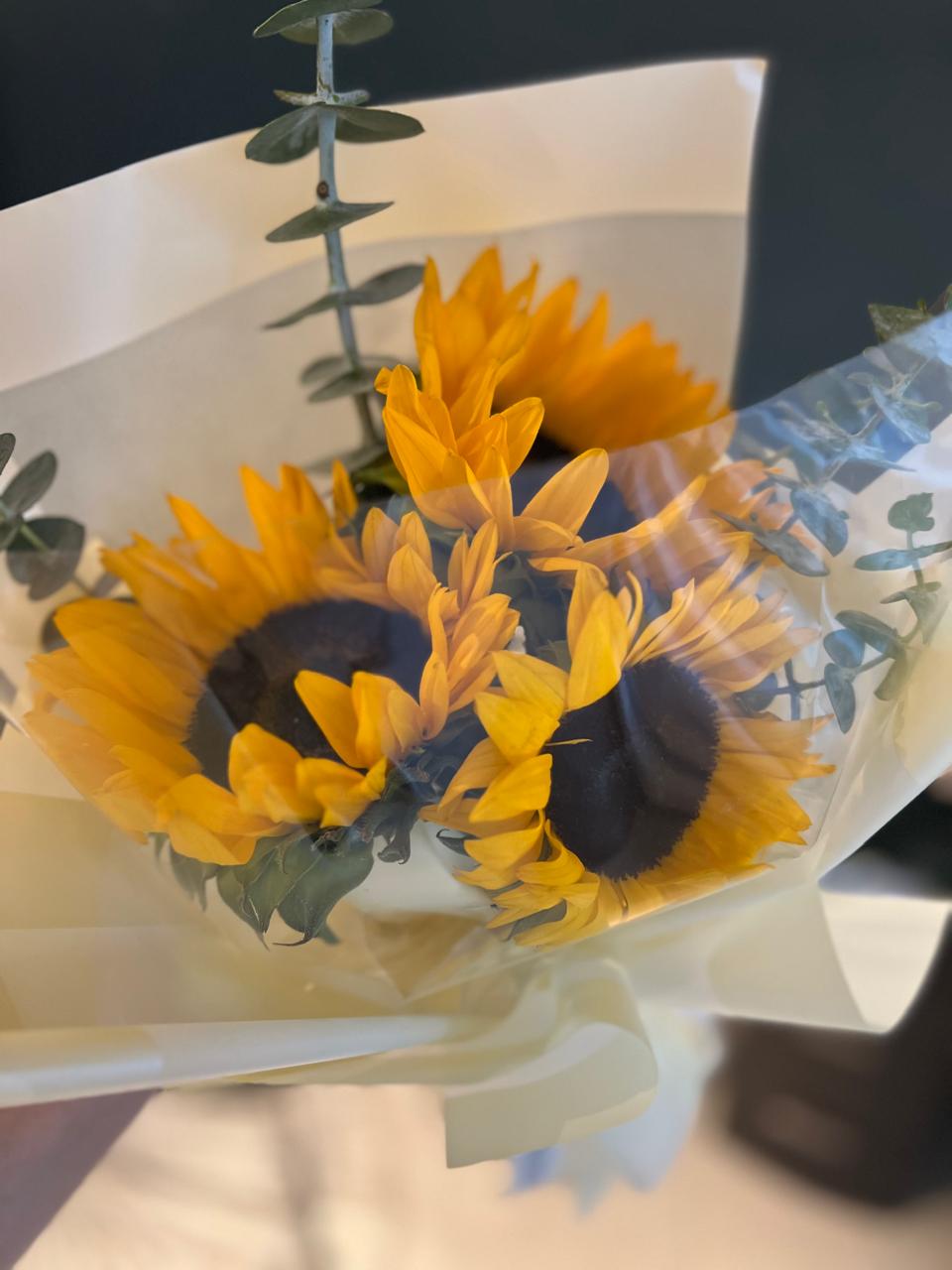 CUTE YELLOW